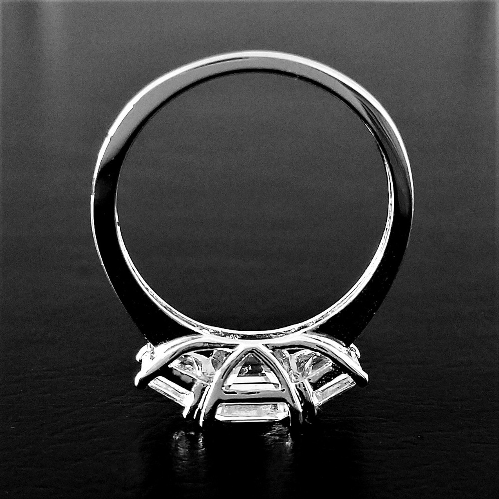 Size 7 Engagement Wedding Asscher Cut 3 Stone Ring - Picture 4 of 7